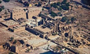 วัด Karnak และวิหาร Luxor Karnak ตำนานอียิปต์ติดต่อกัน